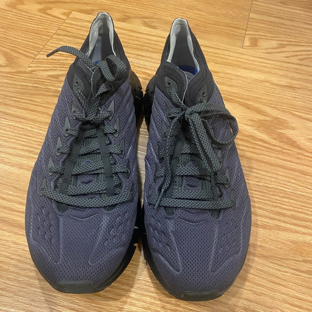 Black Reebok Zig Kinetica